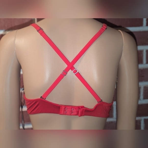 New without tags. Red Convertible Montelle Bra. 34C. - Picture 7 of 15